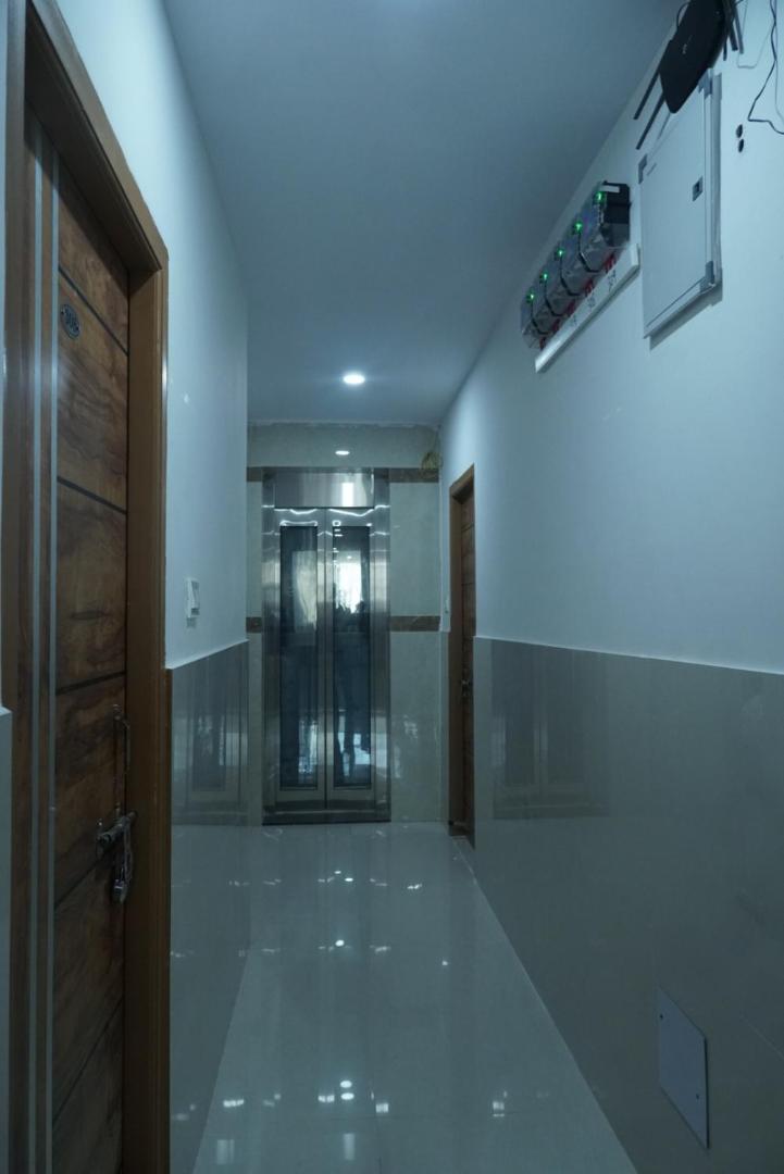 Cosmic Hotel & Guest House Gachibowli Raidurg ハイデラバード エクステリア 写真
